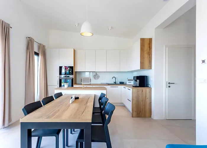 Lana, 5 Sterne Apartament *